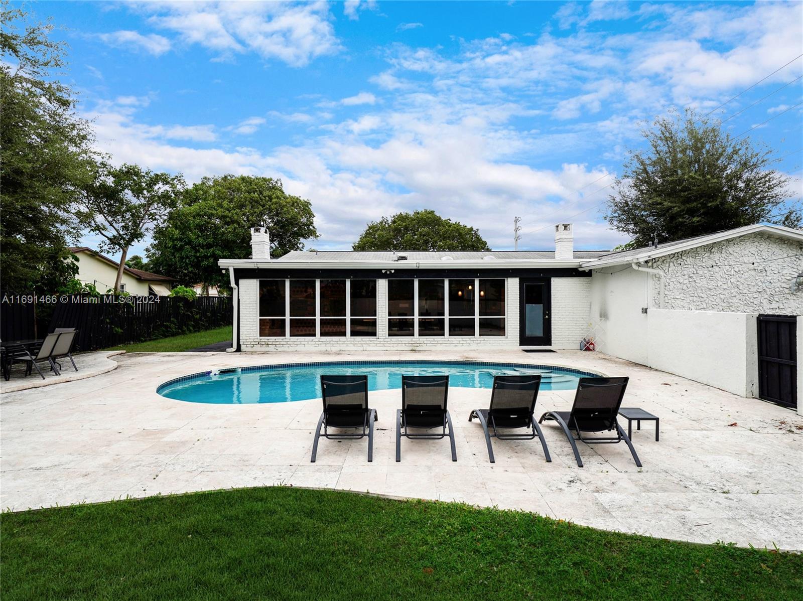 HOLLYWOOD HILLS AMEN PLAT - Residential