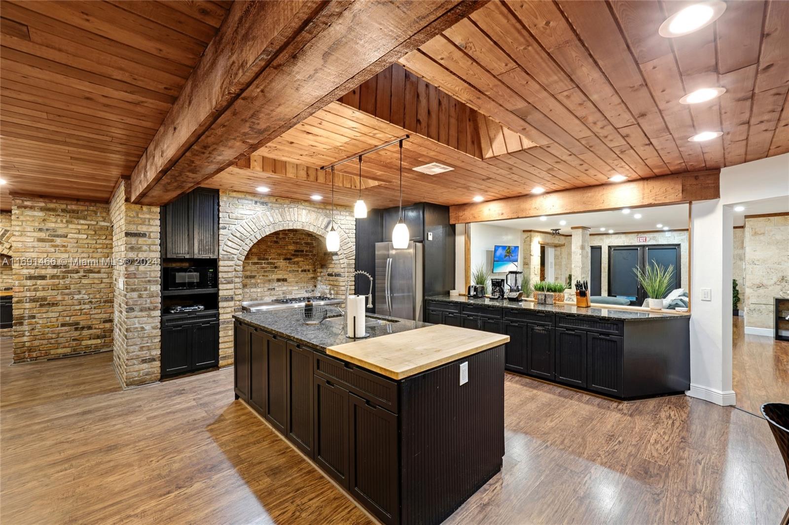 HOLLYWOOD HILLS AMEN PLAT - Residential