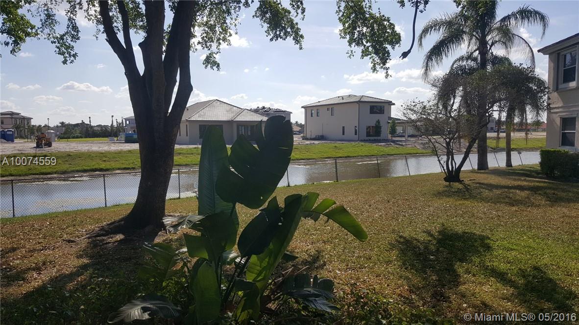 Club Quarters At Raintree - Residential Lease