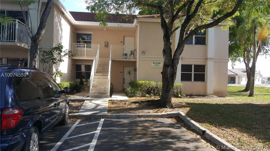 Newly remodeled 1 bedroom with S/S appliances in Pembroke Pines. Basic Cable and community pool for your enjoyment. Close to shopping, restaurants and major highways. A must see.