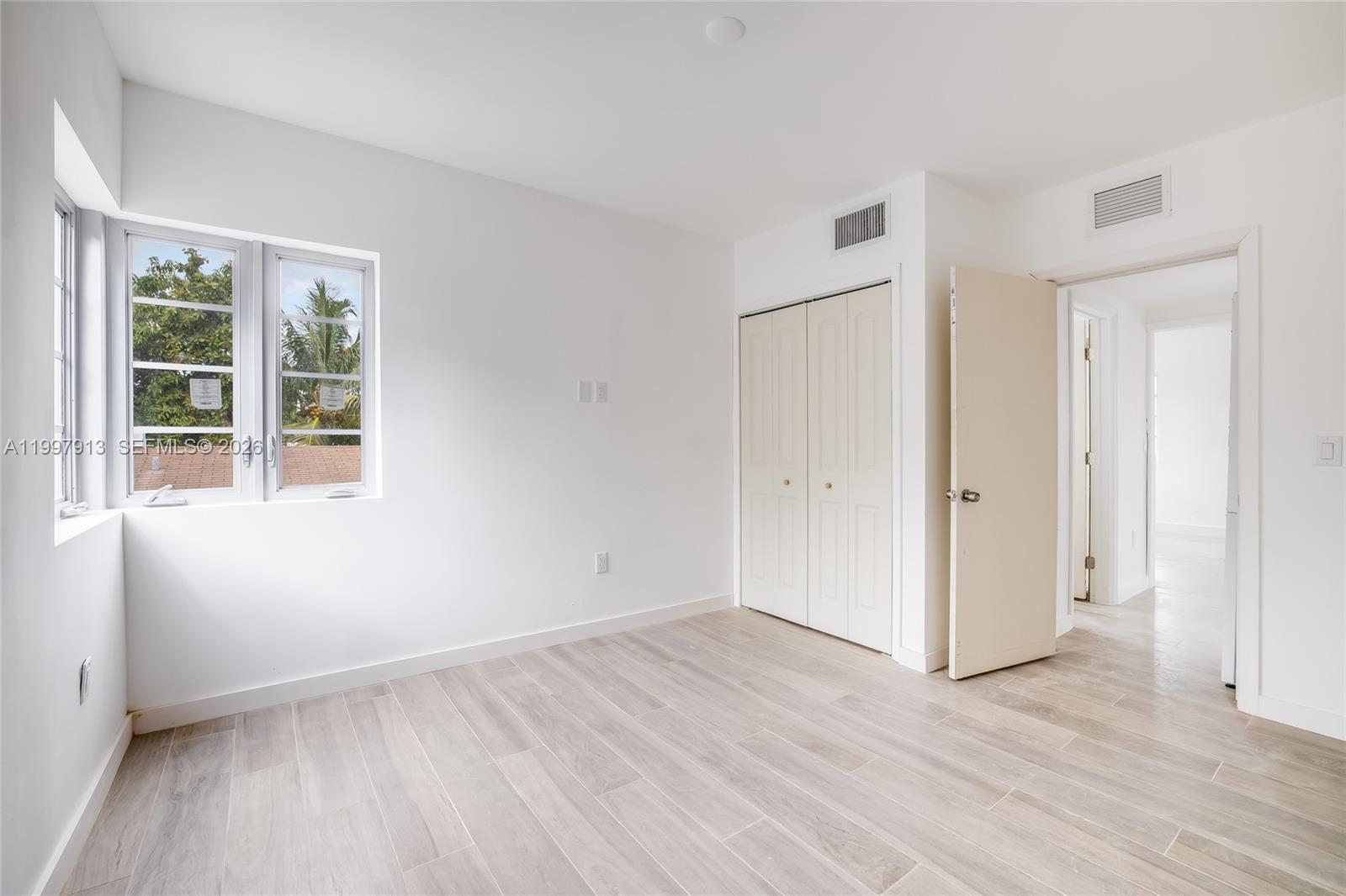 THE COURTYARD AT MORNINGS - Residential Lease