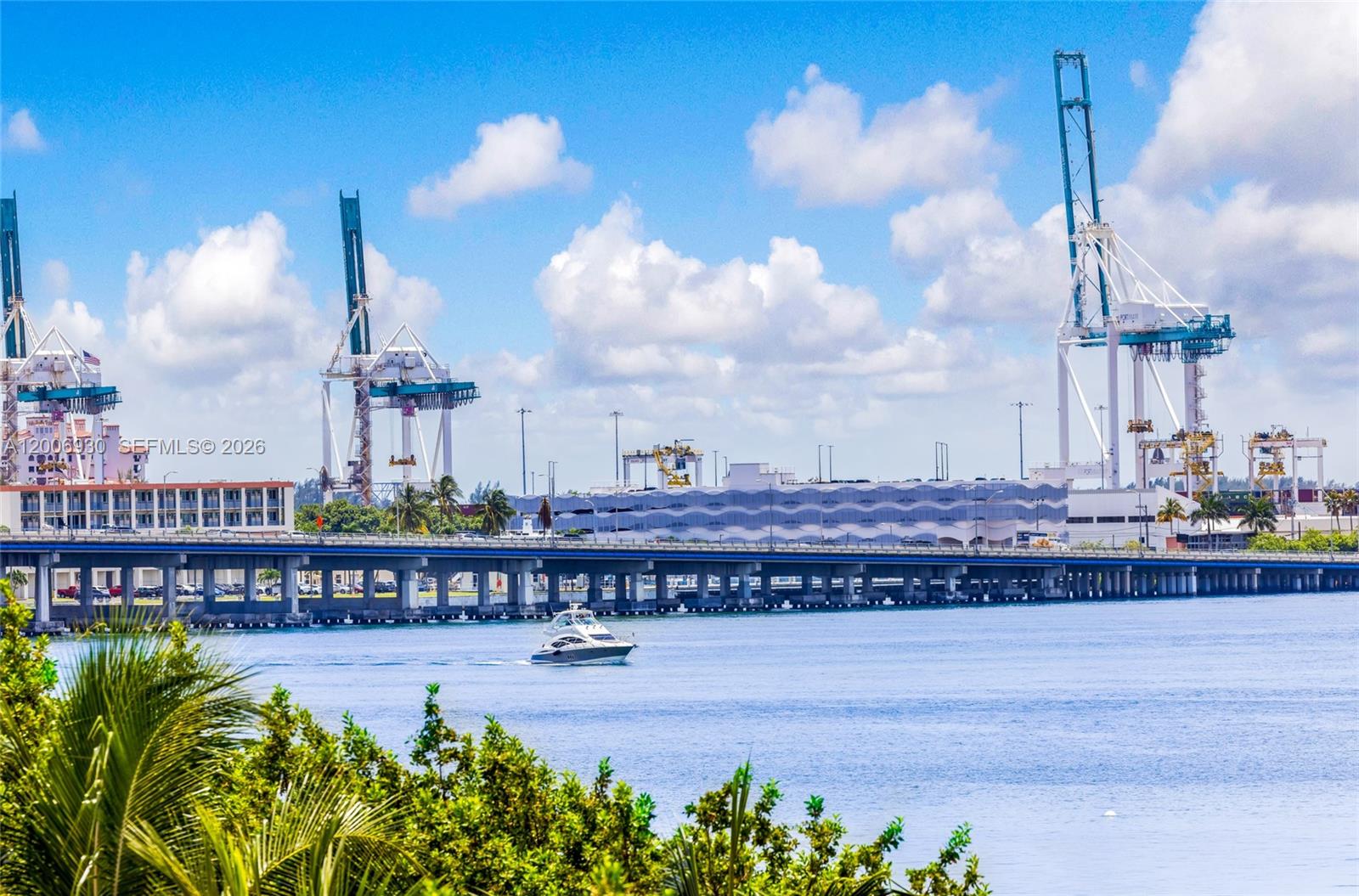 MIRADOR 1000 CONDO - Residential