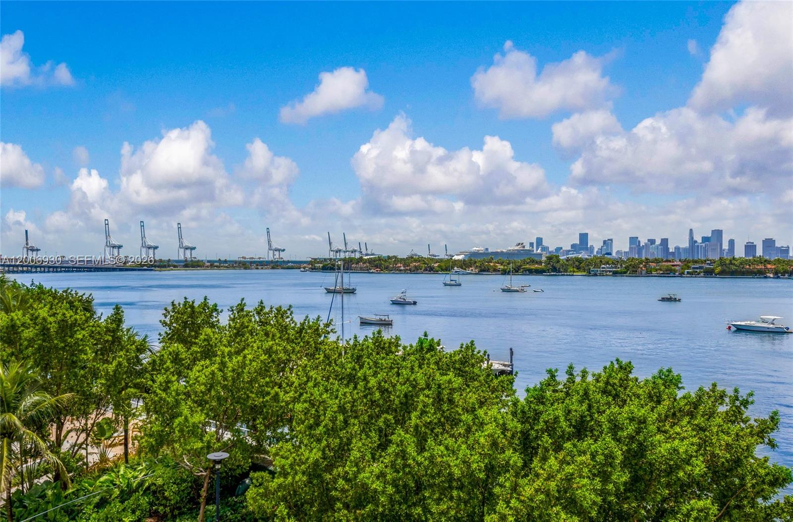 MIRADOR 1000 CONDO - Residential