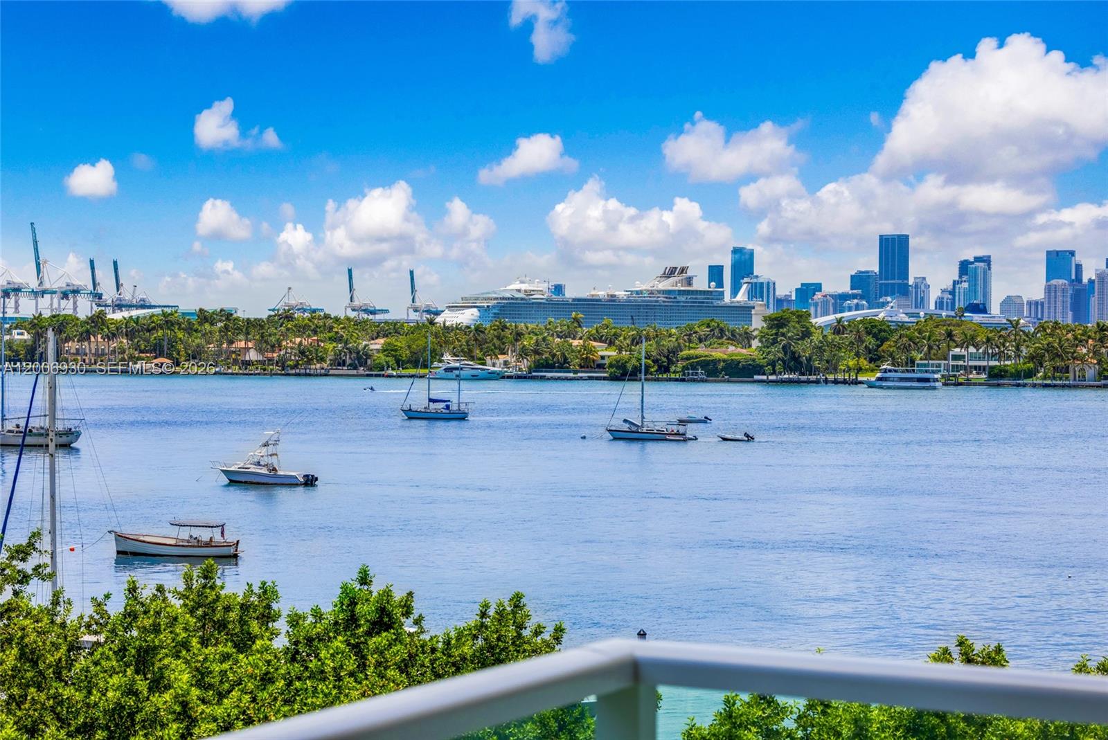 MIRADOR 1000 CONDO - Residential