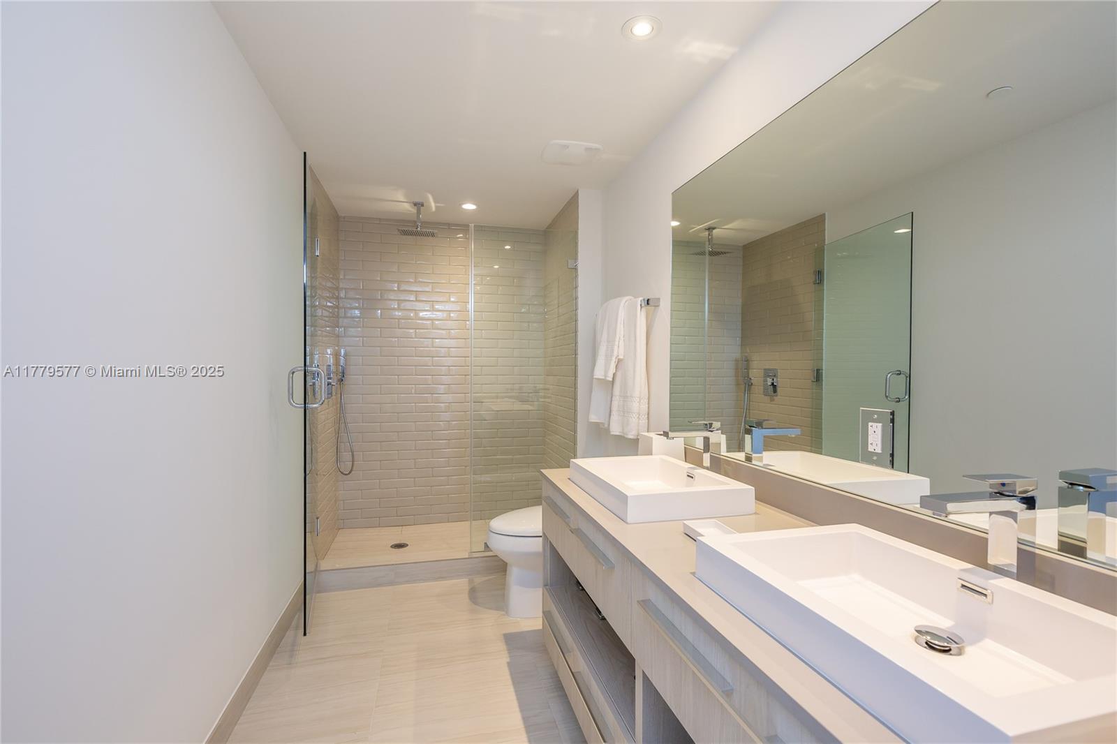 4010 SOUTH OCEAN CONDO - Residential Lease