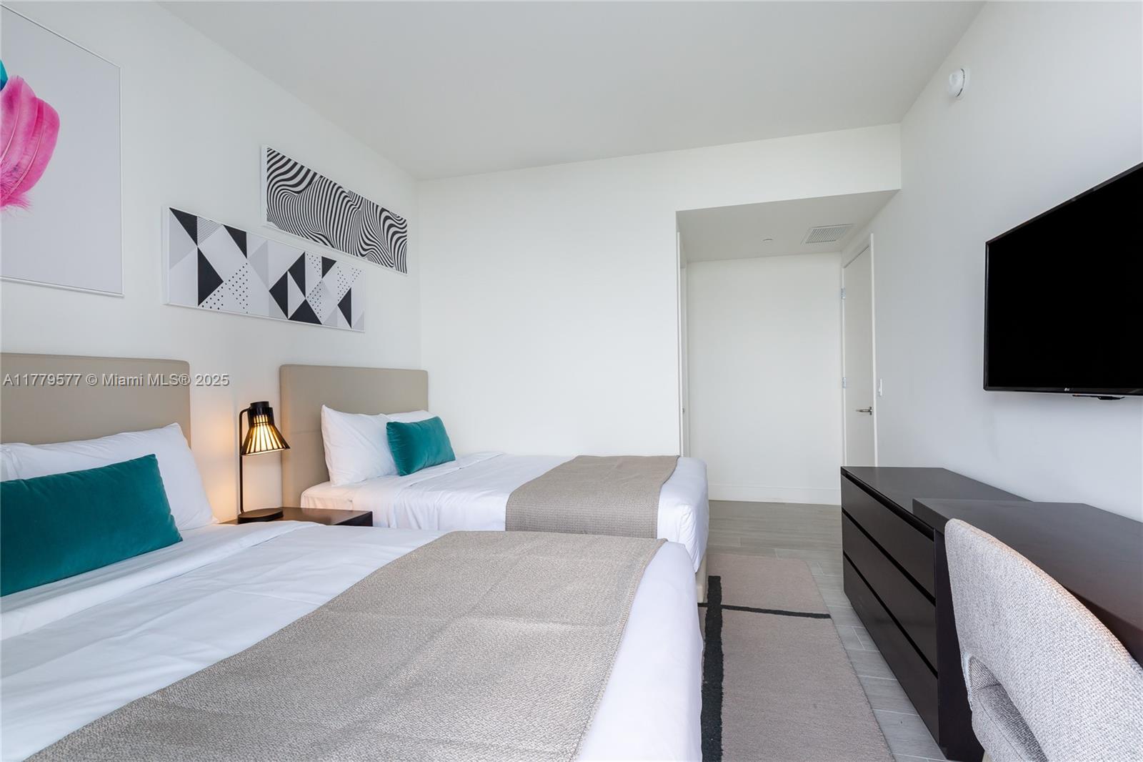 4010 SOUTH OCEAN CONDO - Residential Lease