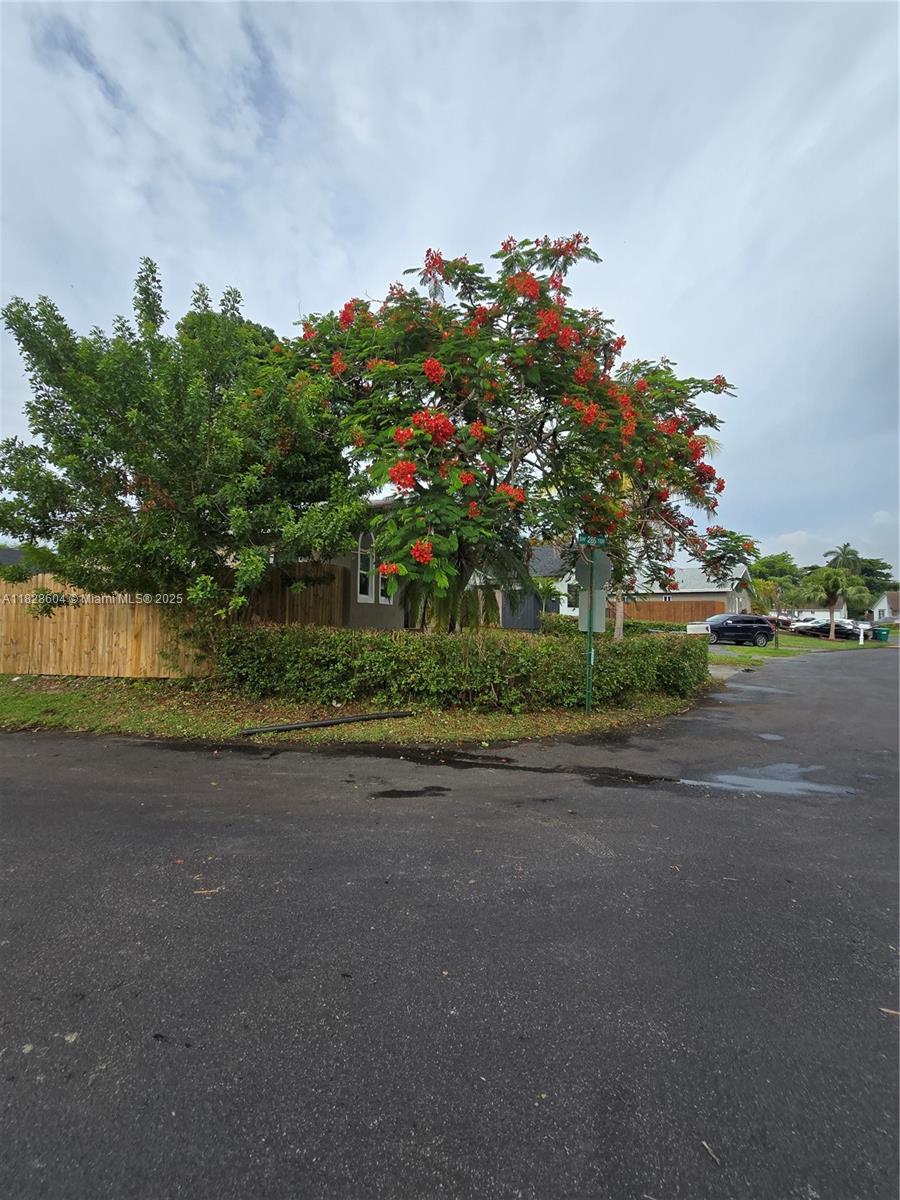 13567 SW 286th Ter, Homestead, FL, 33033/$415,000 3 13567 SW 286th Ter