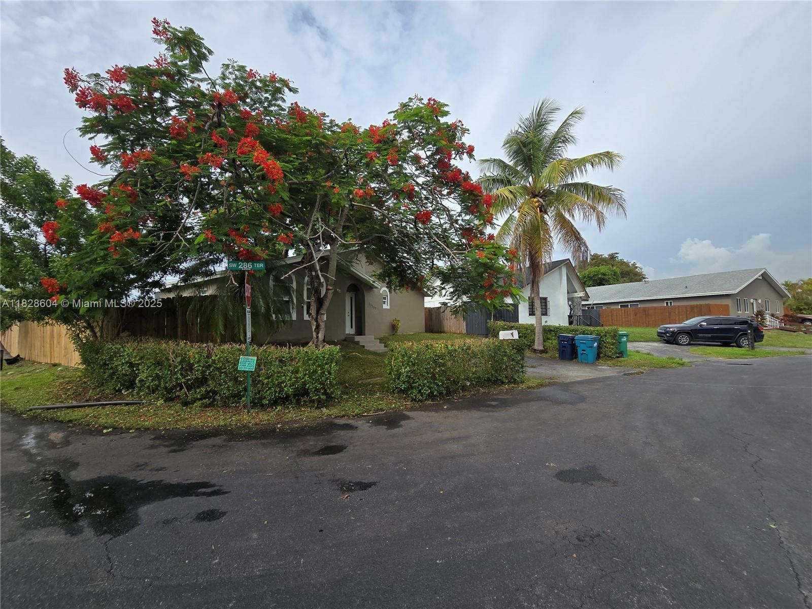 13567 SW 286th Ter, Homestead, FL, 33033/$415,000 2 13567 SW 286th Ter