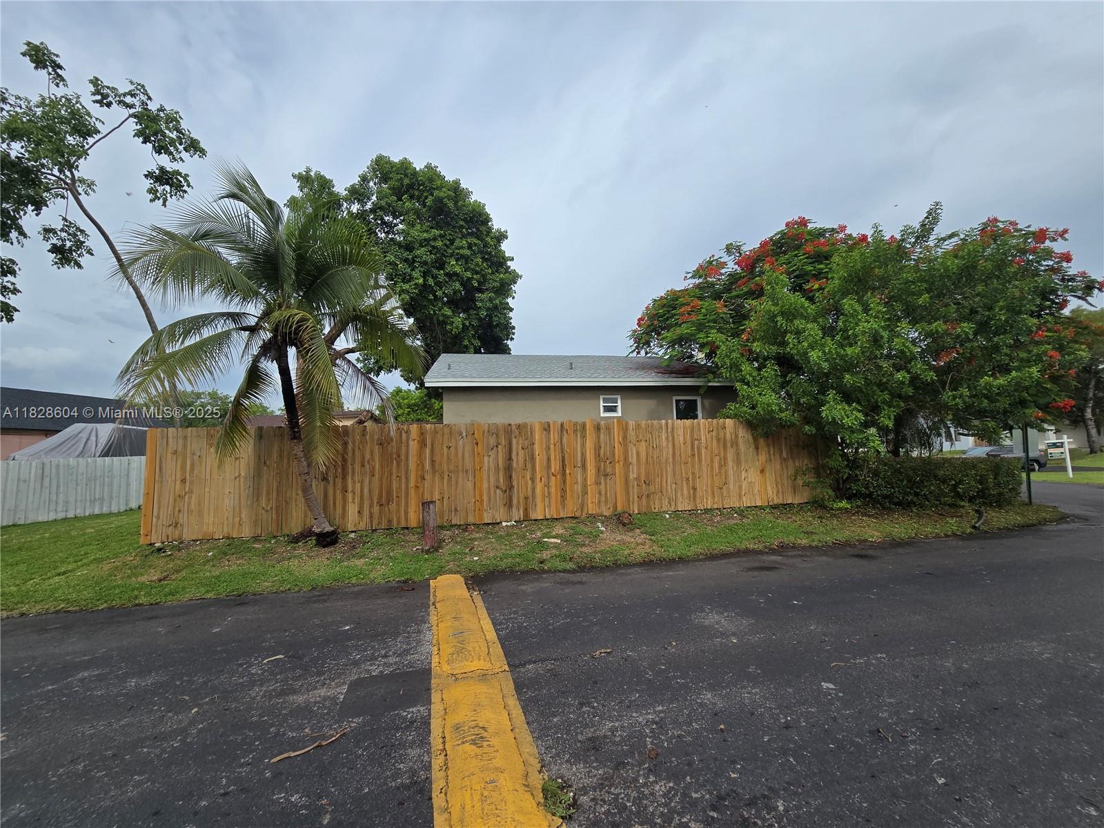 13567 SW 286th Ter, Homestead, FL, 33033/$415,000 1 13567 SW 286th Ter