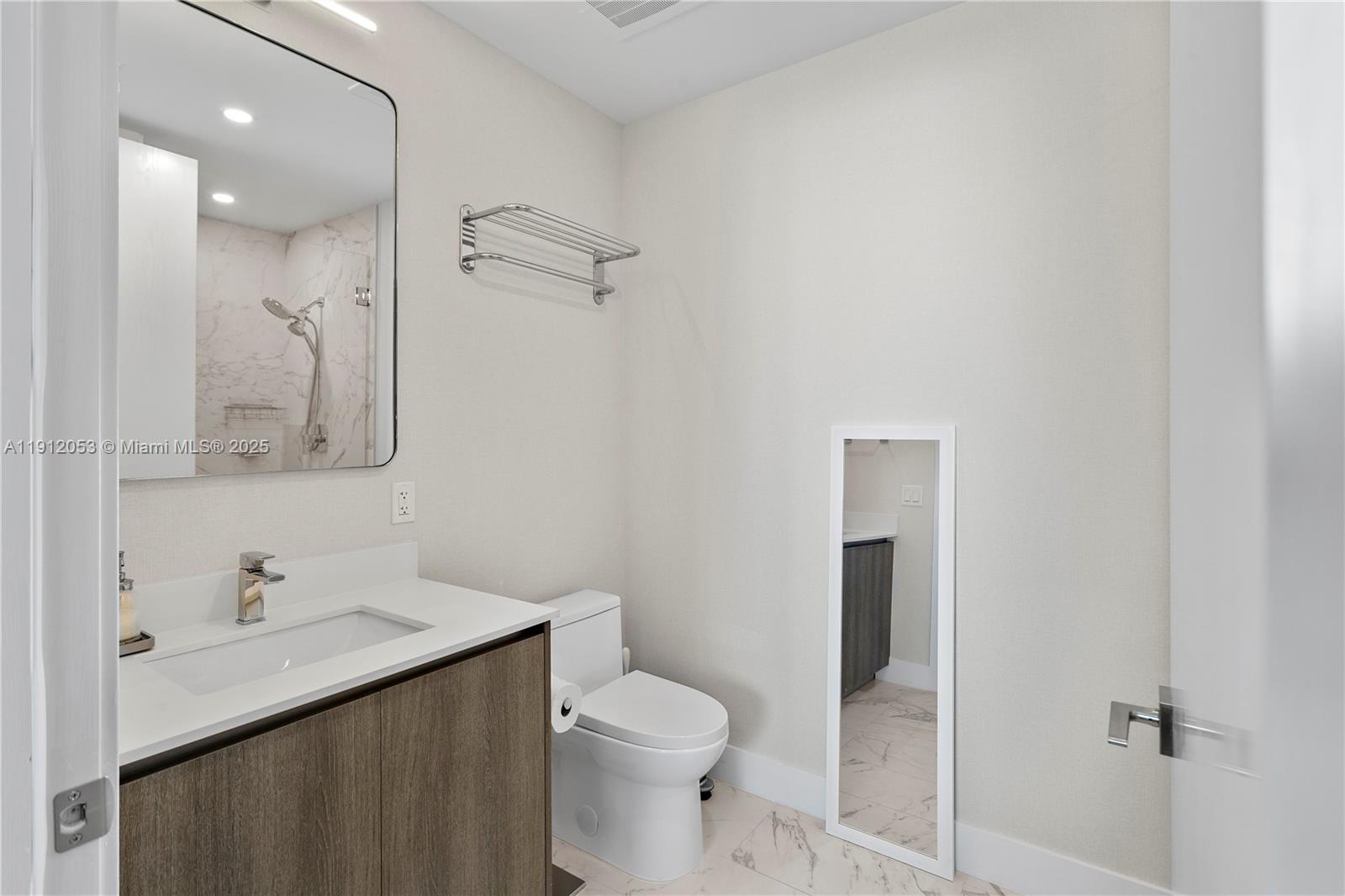 AURORA CONDO - Residential Lease