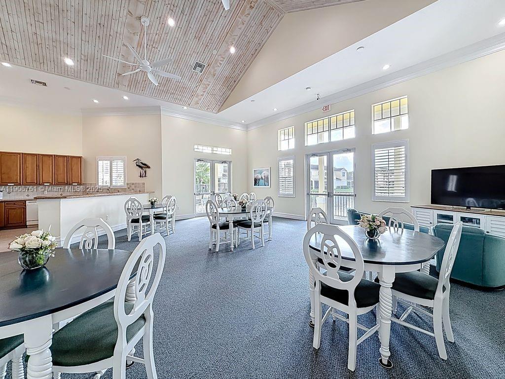 MARINER BAY - Residential