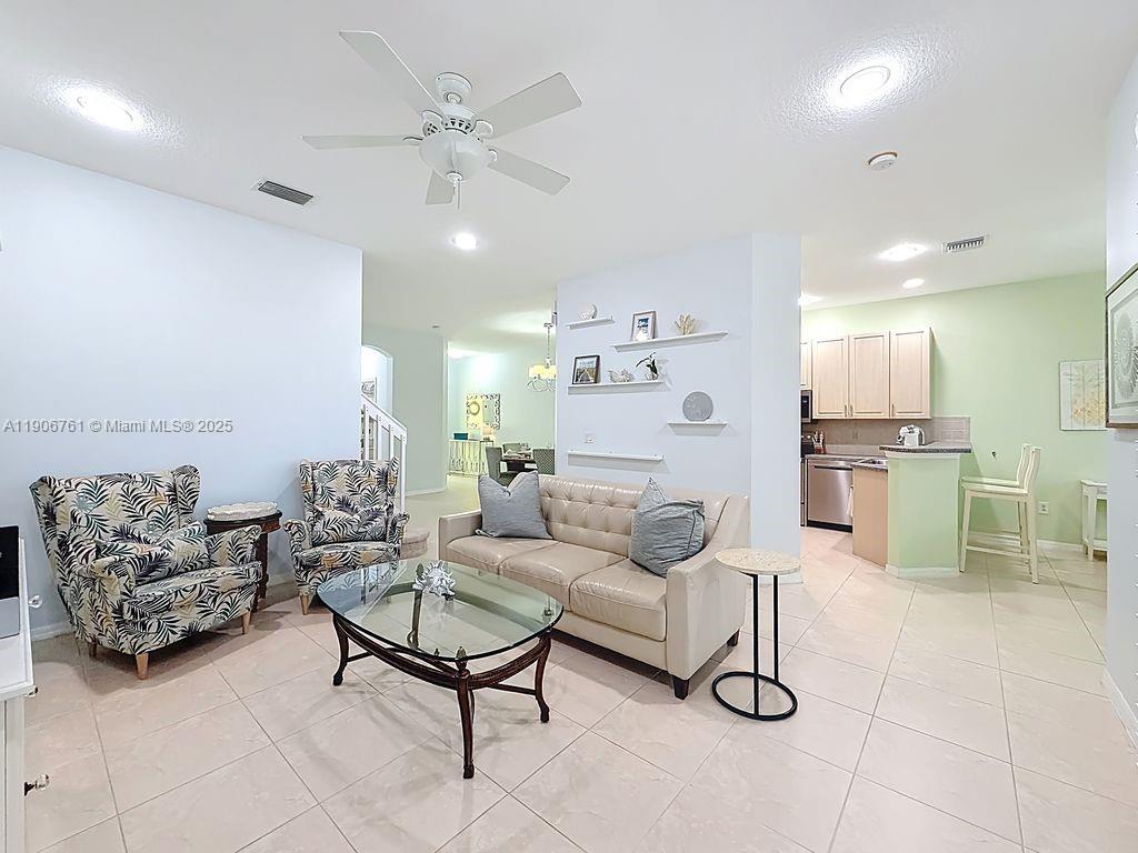 MARINER BAY - Residential