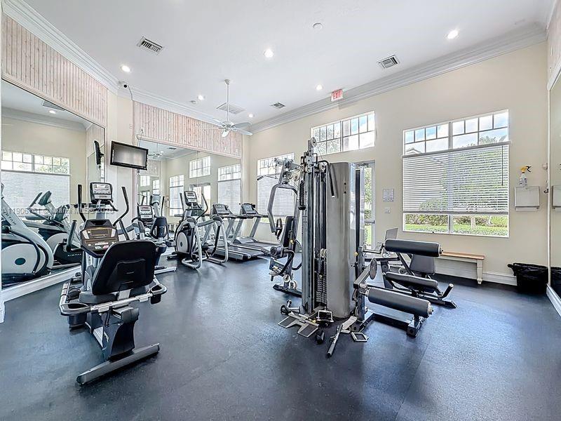 MARINER BAY - Residential