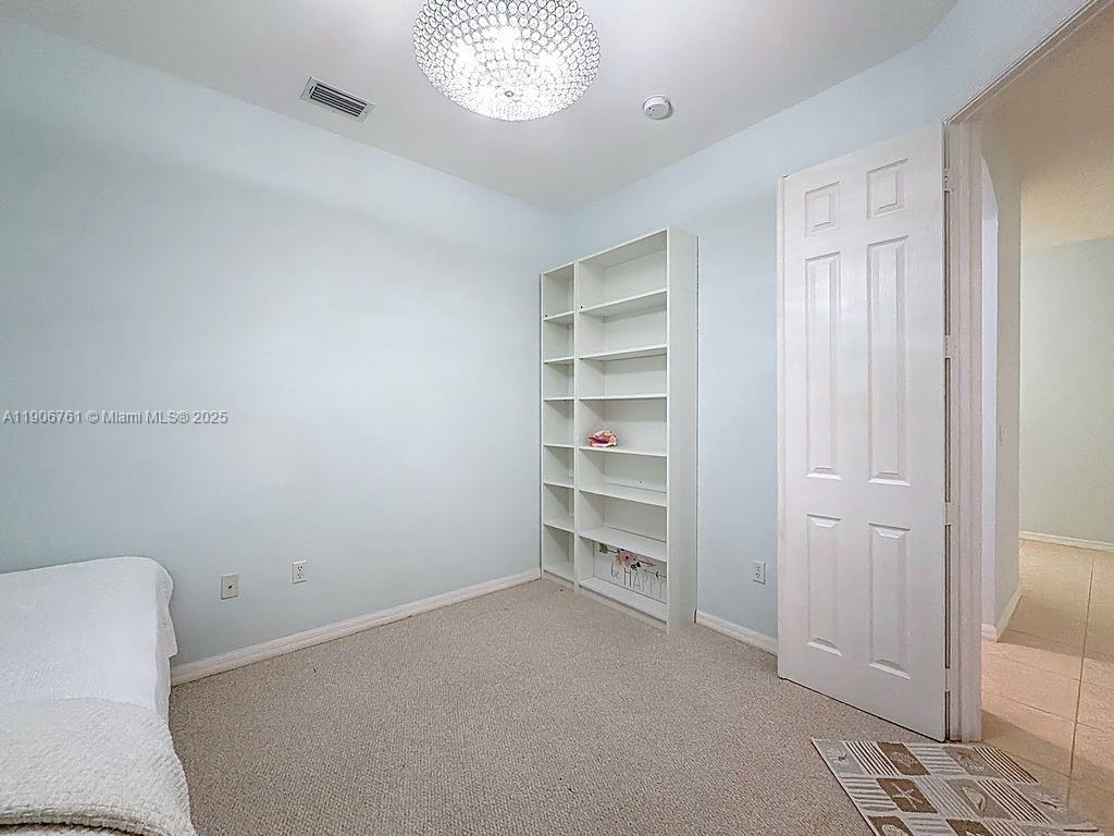 MARINER BAY - Residential