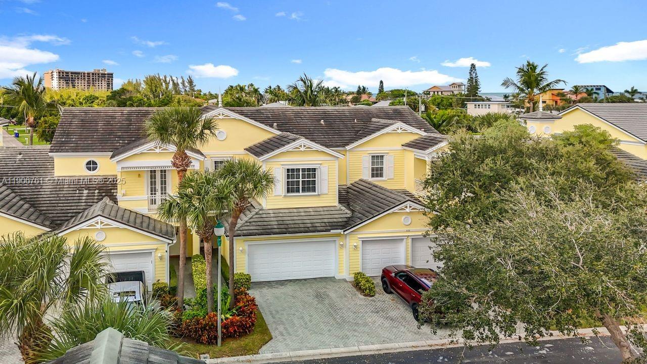 MARINER BAY - Residential