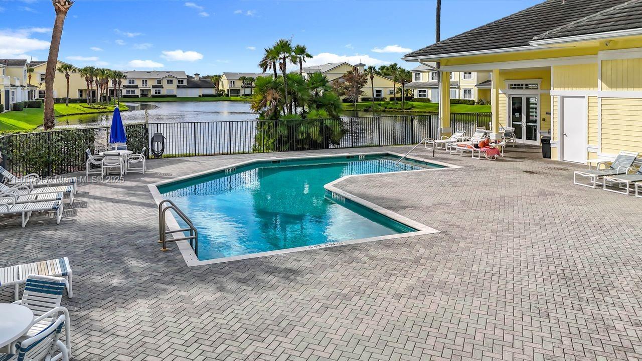 MARINER BAY - Residential