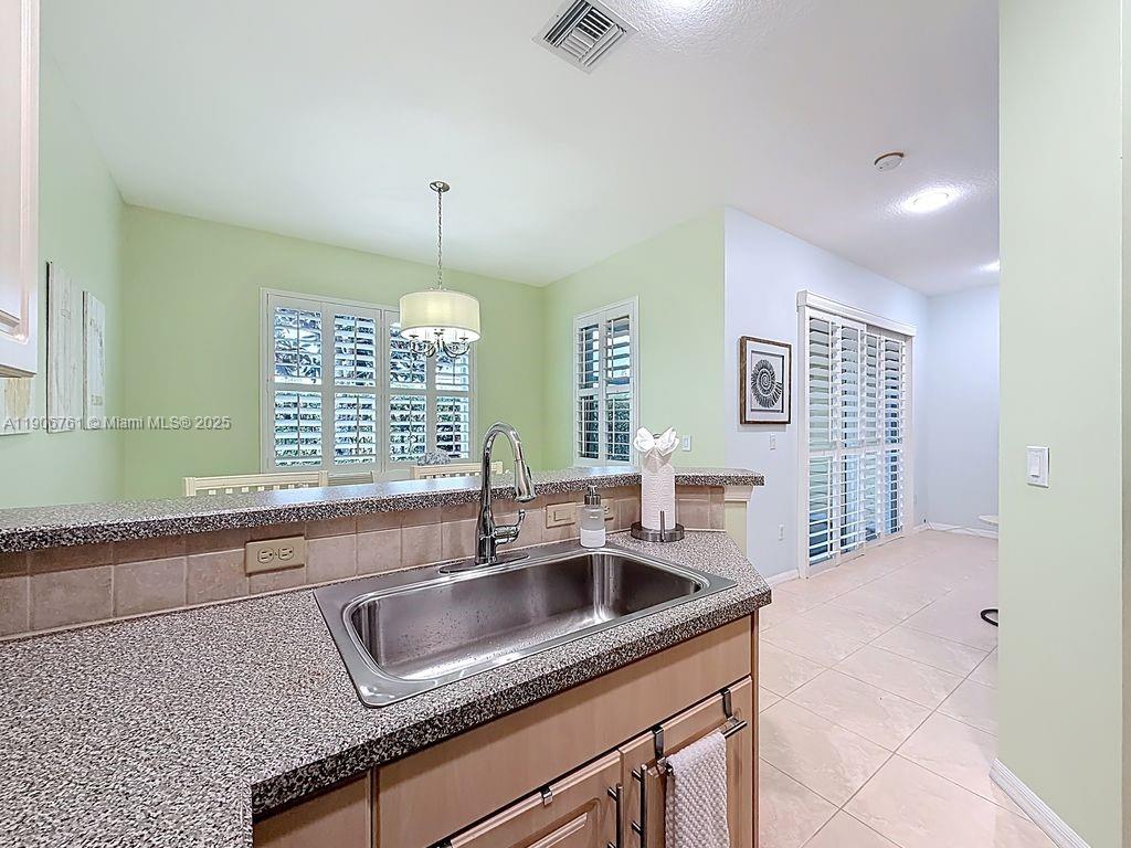 MARINER BAY - Residential