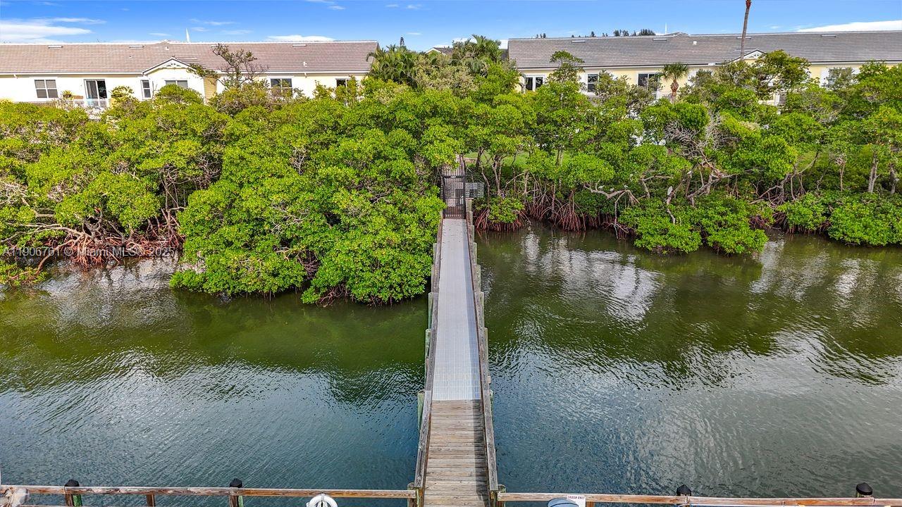 MARINER BAY - Residential