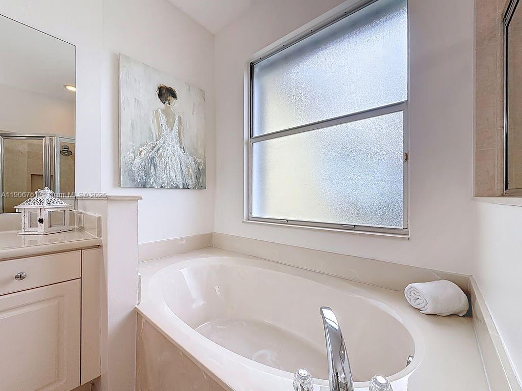 MARINER BAY - Residential