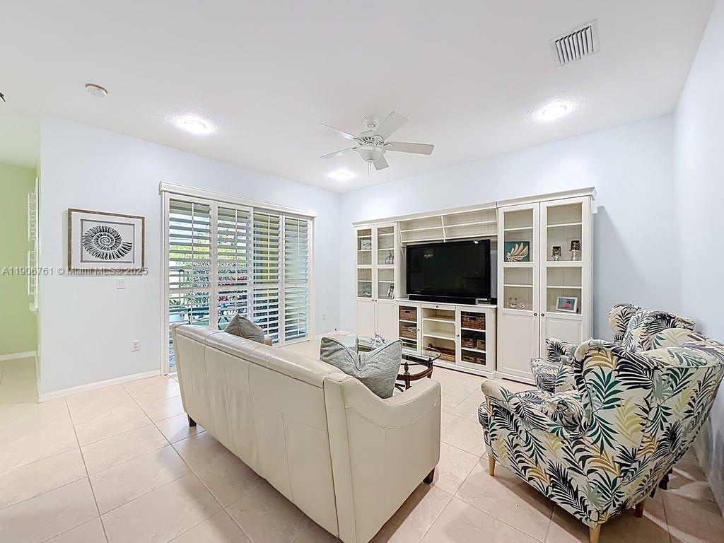 MARINER BAY - Residential