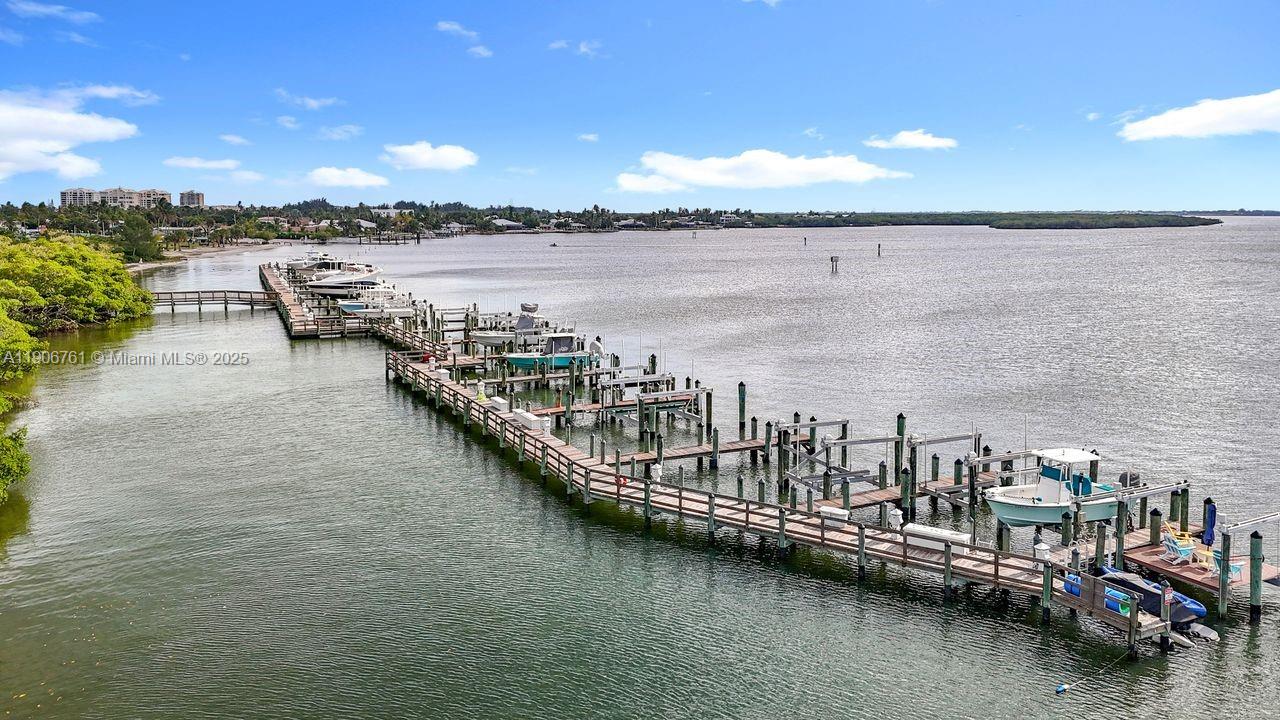 MARINER BAY - Residential