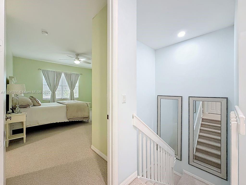 MARINER BAY - Residential