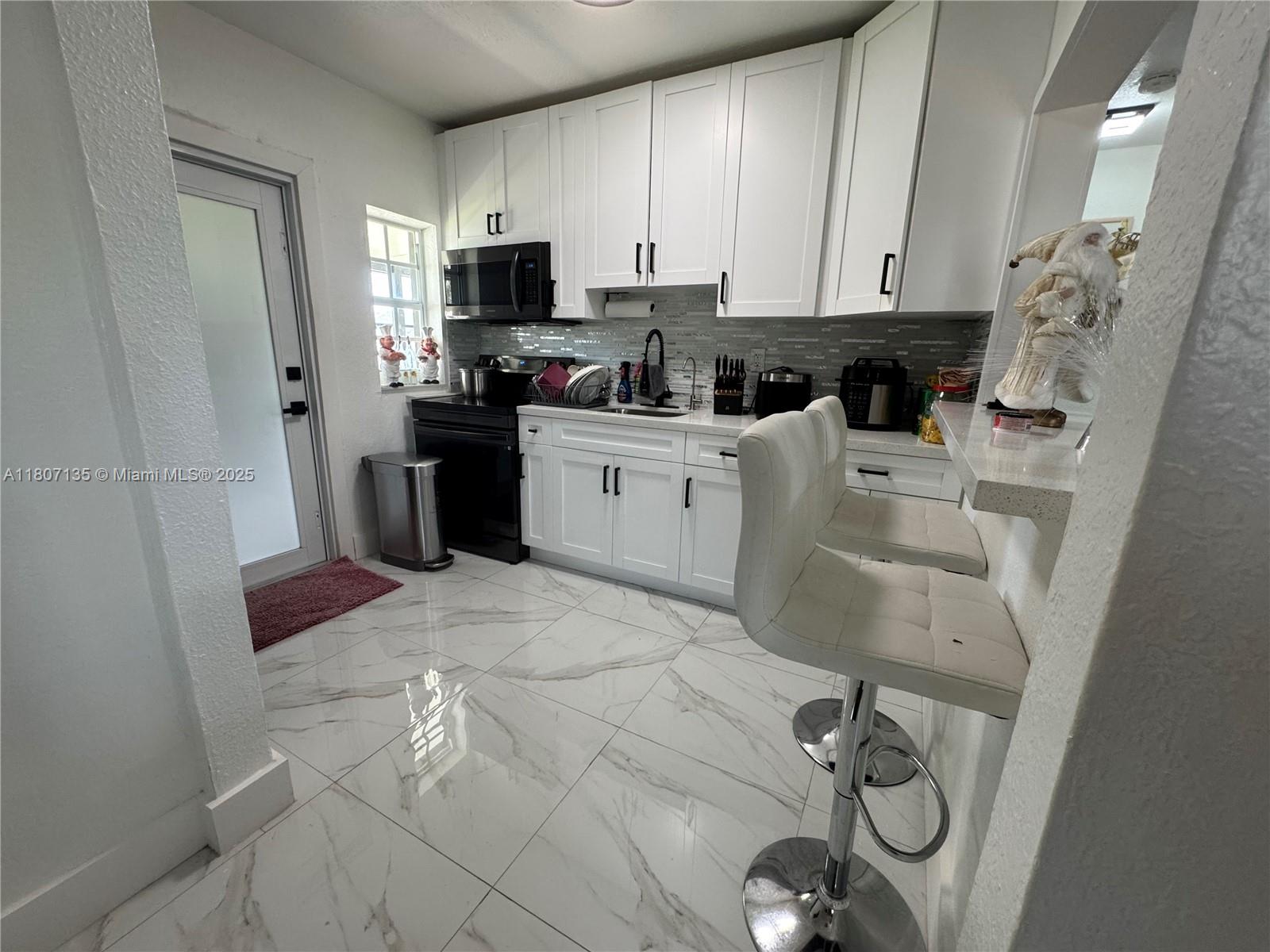 RICHMOND HEIGHTS - Residential