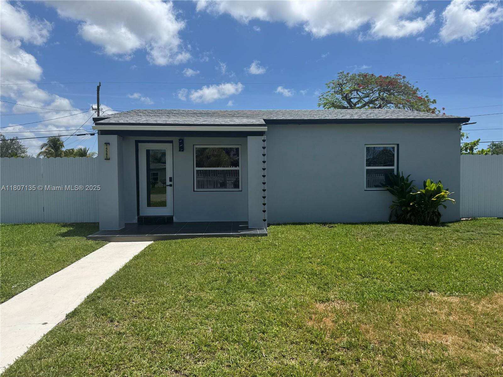 14581 Jackson St, Miami, Broward County, Florida - 2 Bedrooms  
1 Bathrooms - 
