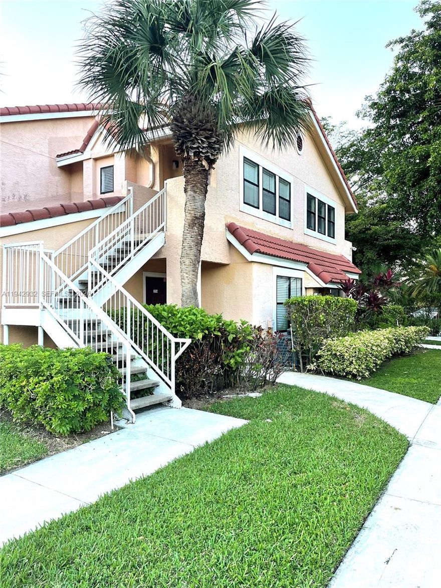 BEAUTIFUL UPDATED APARTMENT IN THE HAMMOCKS ... NEWER KITCHEN CABINETS...PRIVATE CORNER LOCATION WITH LAKE VIEW ... SCREENED BALCONY...TILES THROUGHOUT LIVING AREAS AND WOOD FLOORS IN BEDROOM...WASHER AND DRYER... COMMUNITY POOL AND ACCESS TO HAMMOCKS AMENITIES...PET FRIENDLY