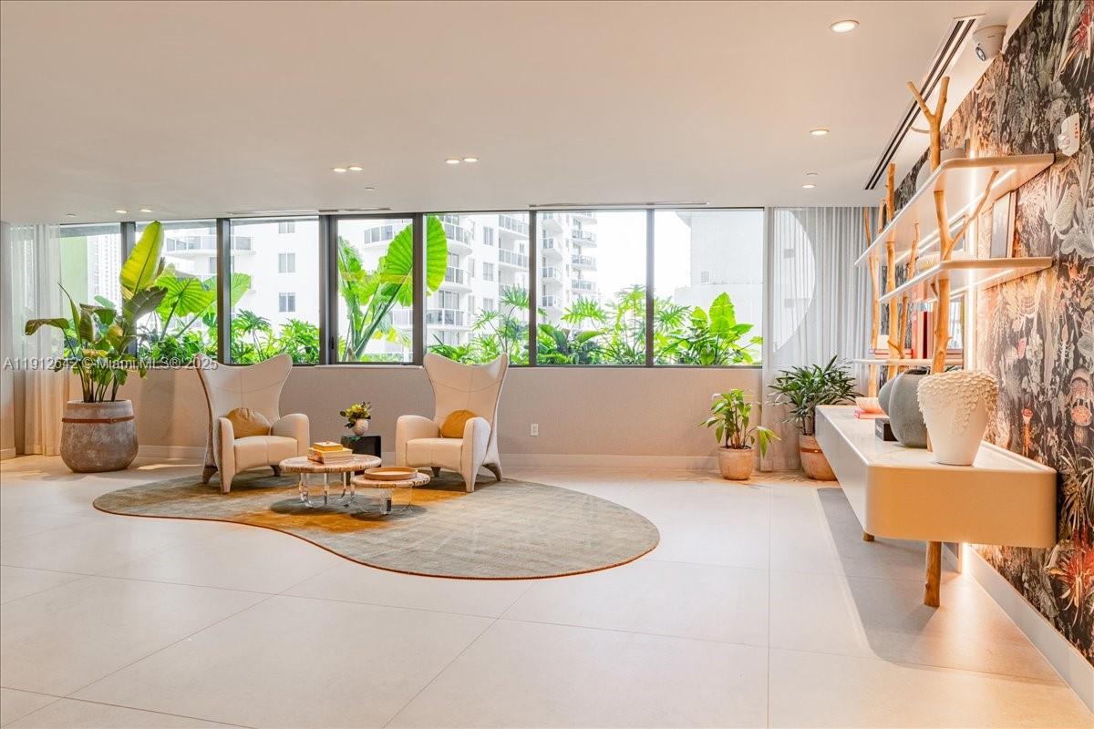 AREA RESERVE MIAMI - Residential Lease