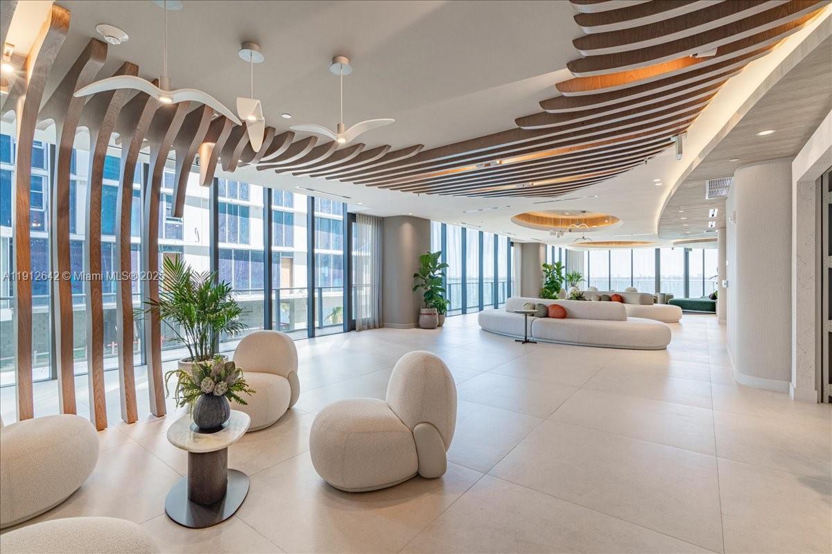 AREA RESERVE MIAMI - Residential Lease