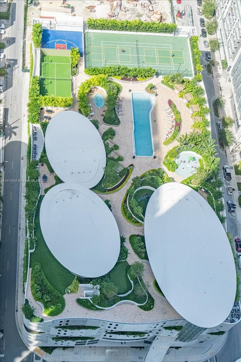 AREA RESERVE MIAMI - Residential Lease