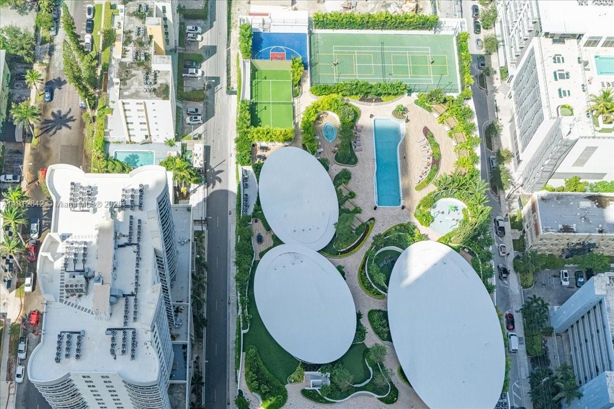 AREA RESERVE MIAMI - Residential Lease