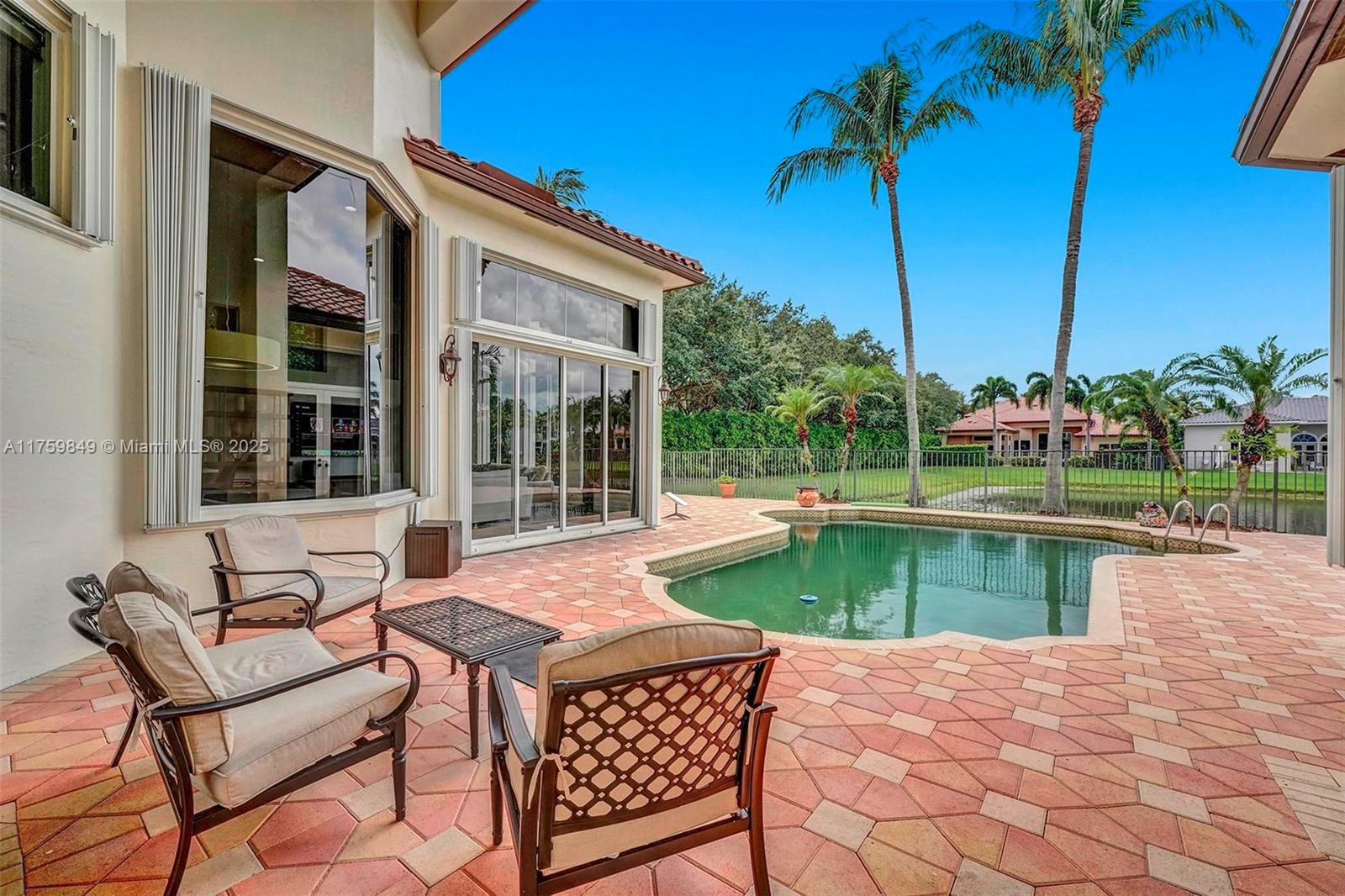 OAKS AT BOCA RATON - Residential