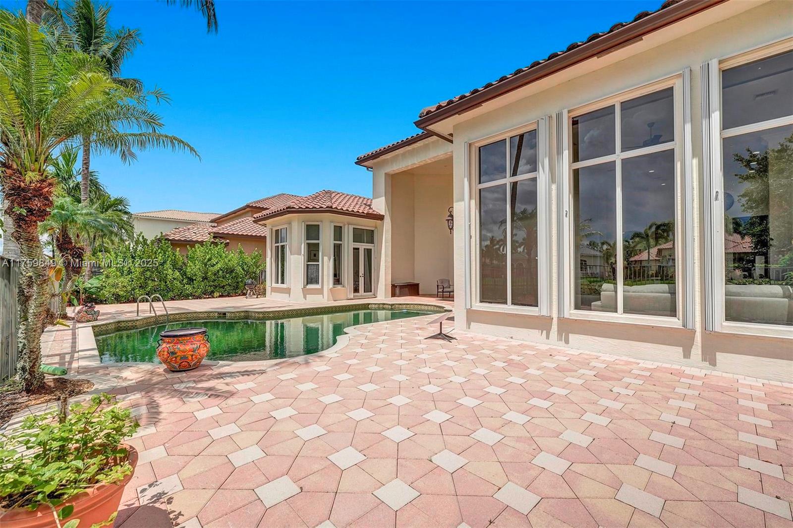 OAKS AT BOCA RATON - Residential