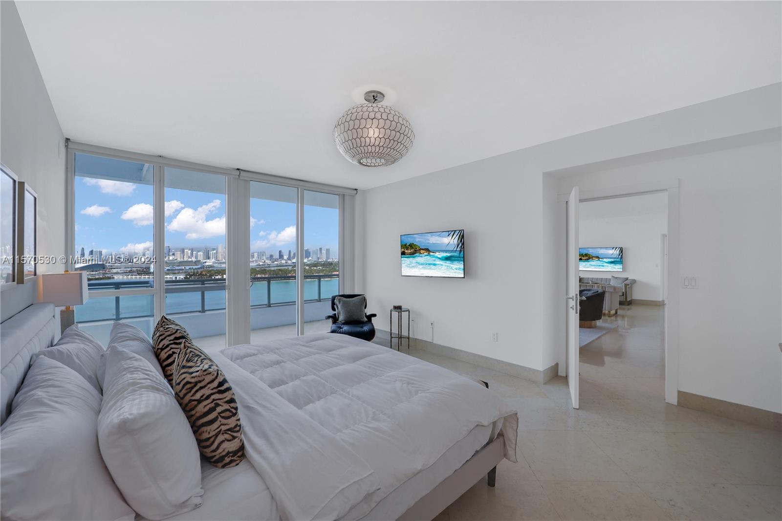 THE BENTLEY BAY CONDO - Residential