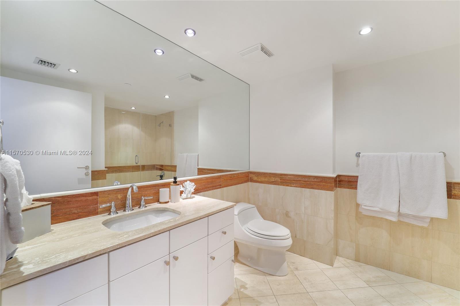 THE BENTLEY BAY CONDO - Residential