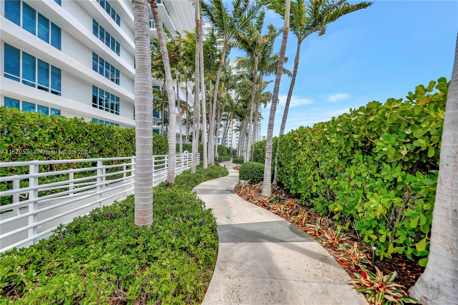 THE BENTLEY BAY CONDO - Residential