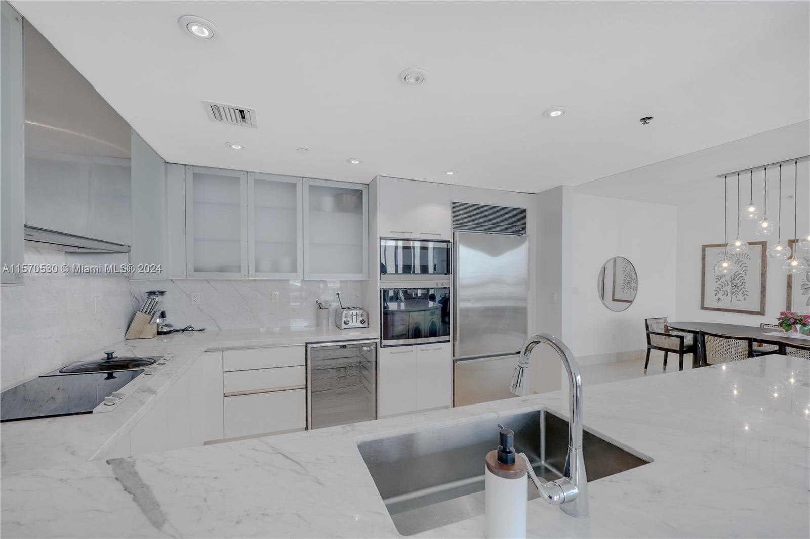 THE BENTLEY BAY CONDO - Residential