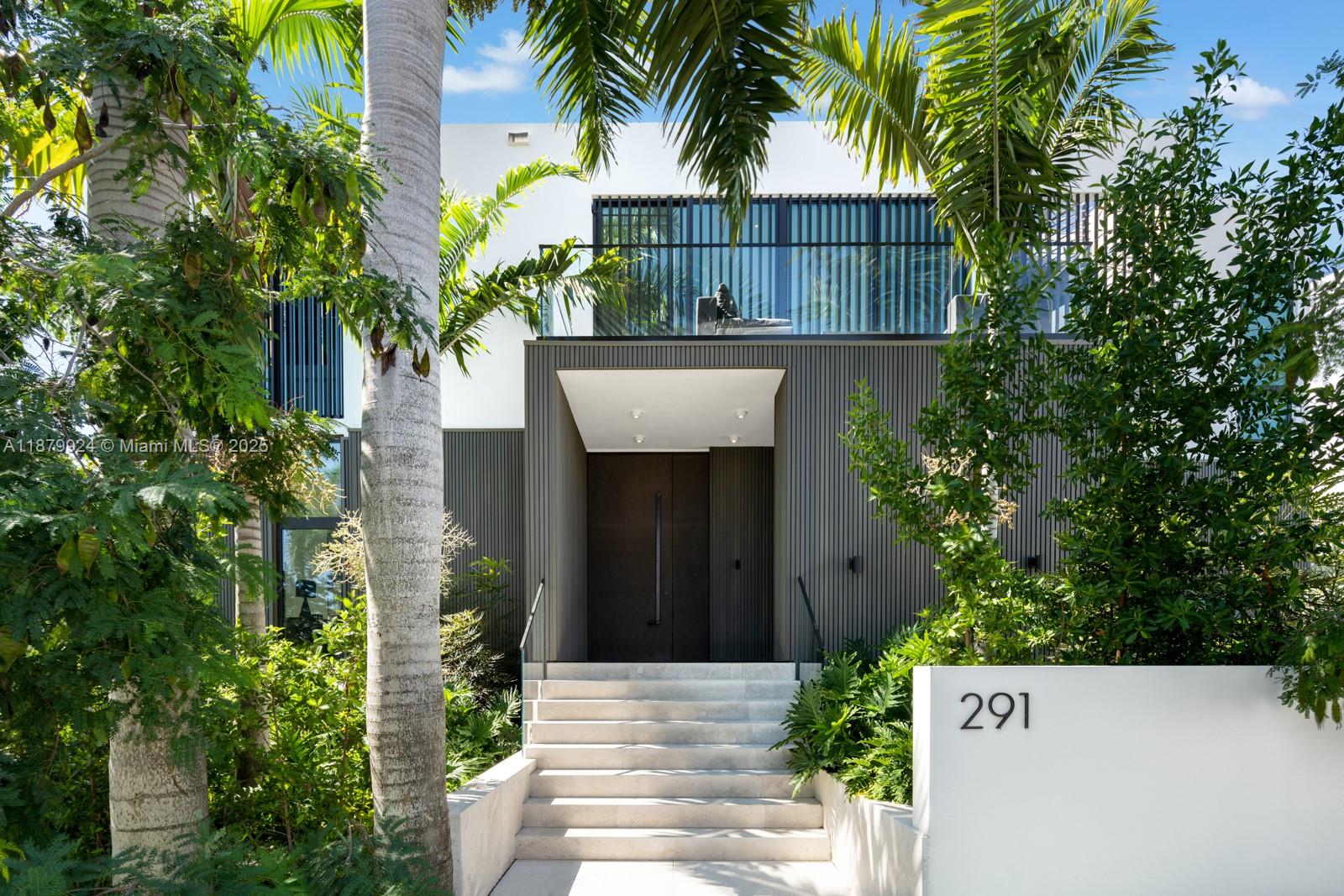 291 Palm Ave