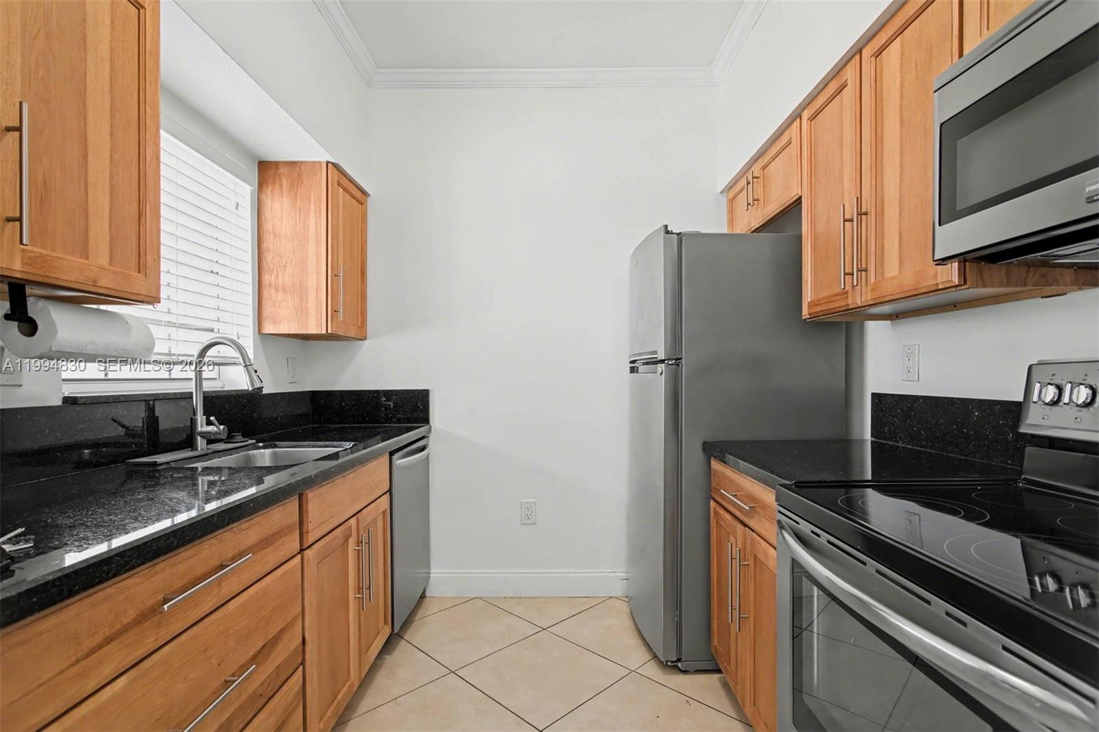 REFLECTIONS AT PEMBROKE P - Residential Lease