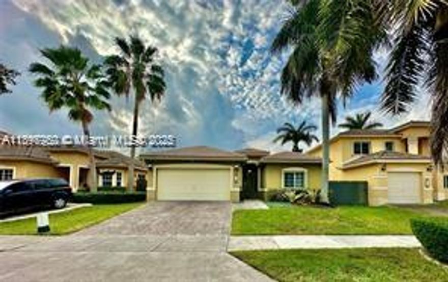 Nice Single Family in Culture Bay: Pelican bay at Old cutter Lakes. 3BDRM/2BATH ,one story, 2 car garage, is
fenced, also has laundry room is a very bright & spacious home with formal living room, dining room, family room
and posible small boat, The neighborhood offers convenient access to major highways, great schools, shopping,
restaurants outdoor recreation and Black Point Marina near by. move-in ready no HOA approval required