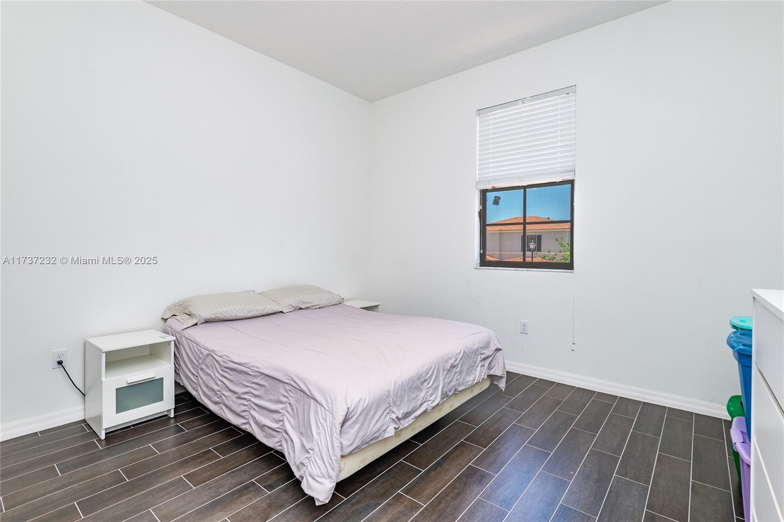 CHAMPION LAKES - Residential