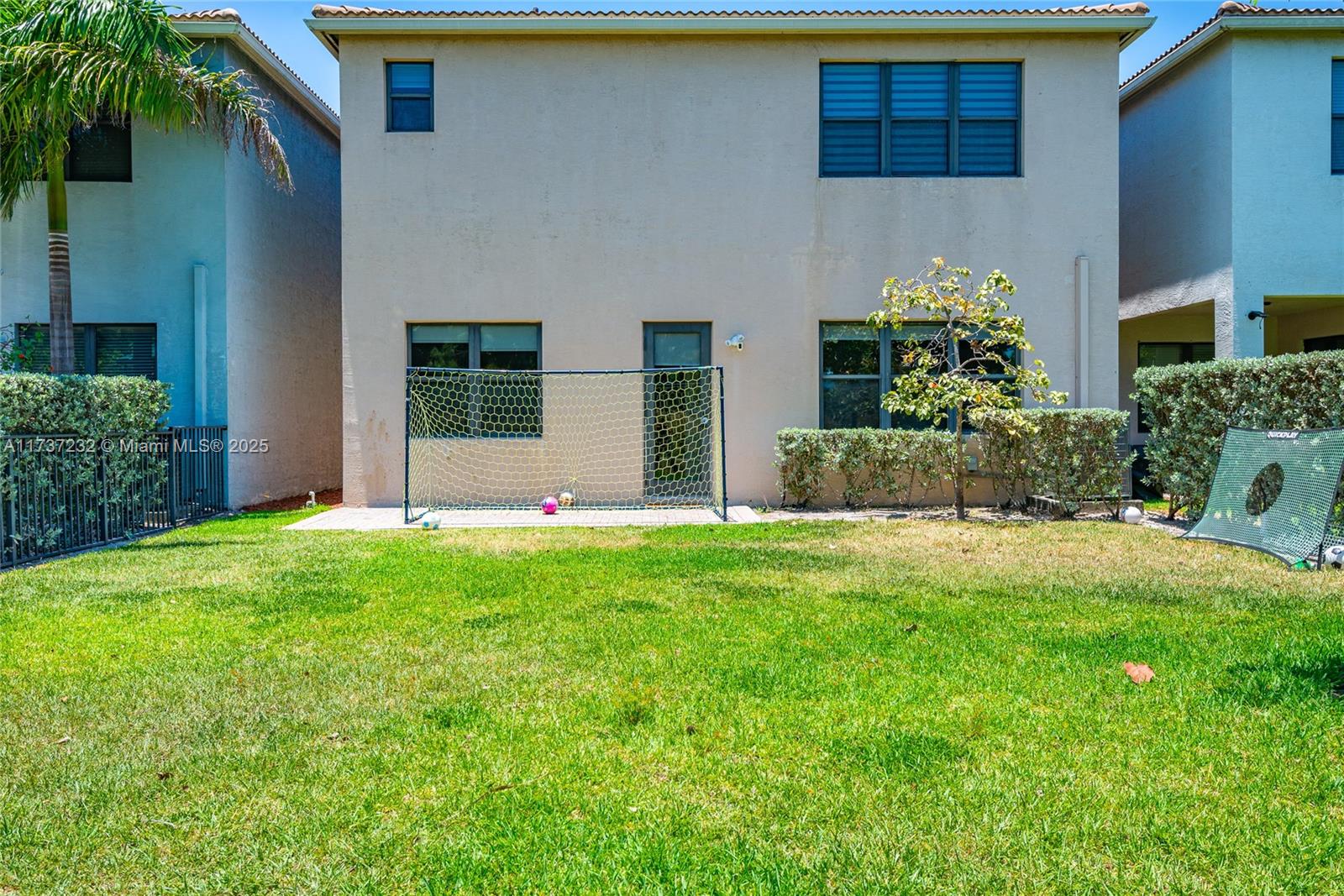 CHAMPION LAKES - Residential