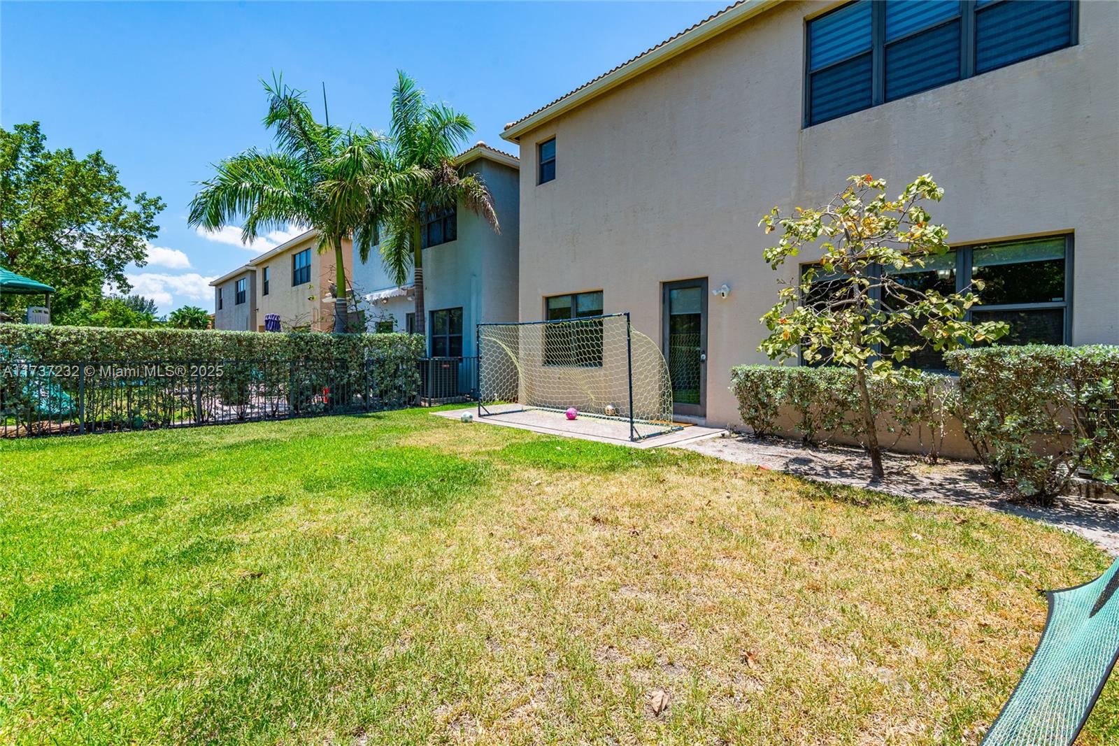 CHAMPION LAKES - Residential