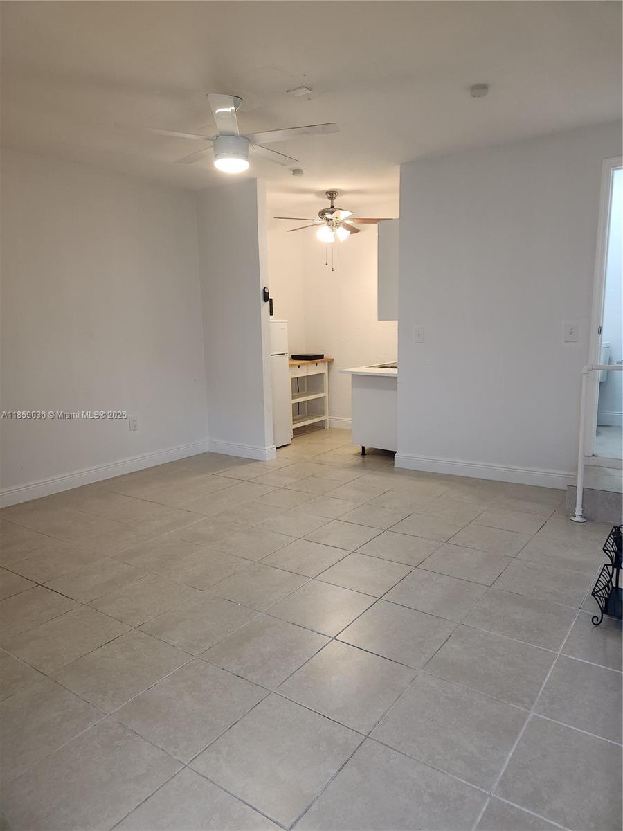 Modern studio in an excellent, quiet neighborhood with private entrance. Utilities included: water, electricity, and internet, making it a very affordable option. Best price in the area! No HOA to deal with, fast approval and low move-in costs. Preferably for one person seeking peace and privacy. Appointments only. No walk-ins, please!
