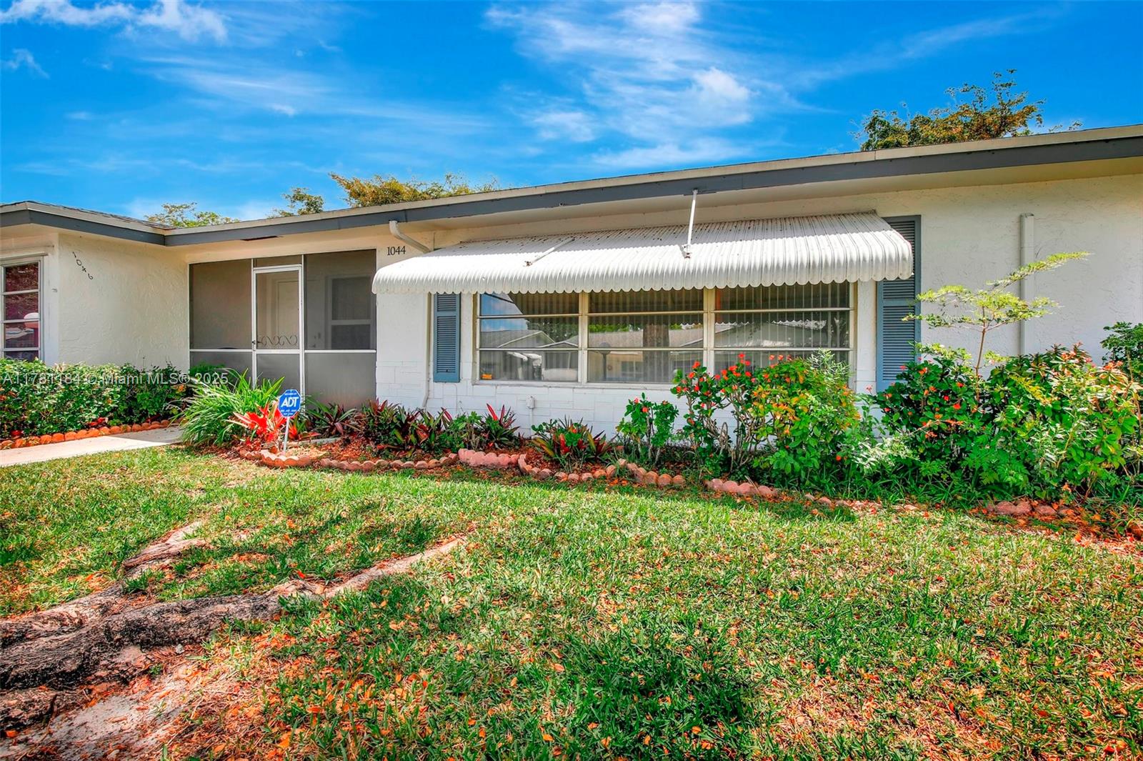 Property for Sale at 1044 Nw 83rd Ave B59, Plantation, Miami-Dade County, Florida - Bedrooms: 1 
Bathrooms: 2  - $218,000