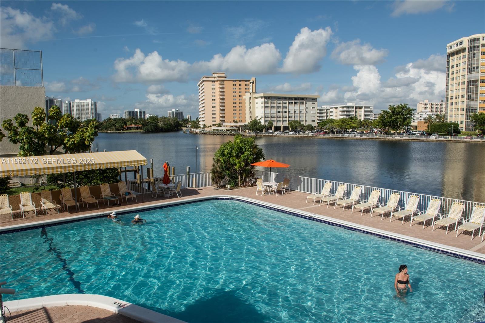 PLAZA TOWERS SOUTH CONDO - Residential