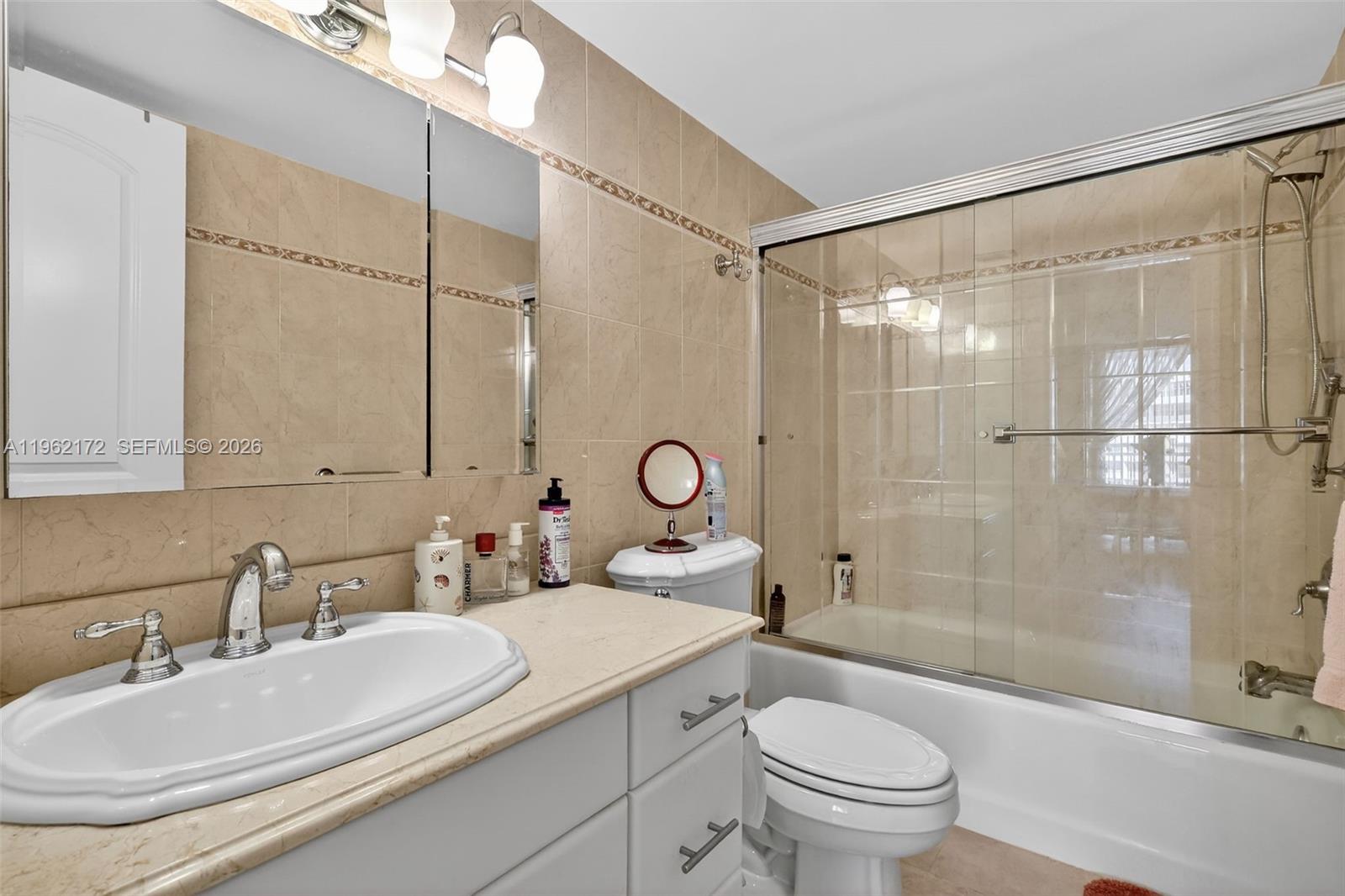 PLAZA TOWERS SOUTH CONDO - Residential