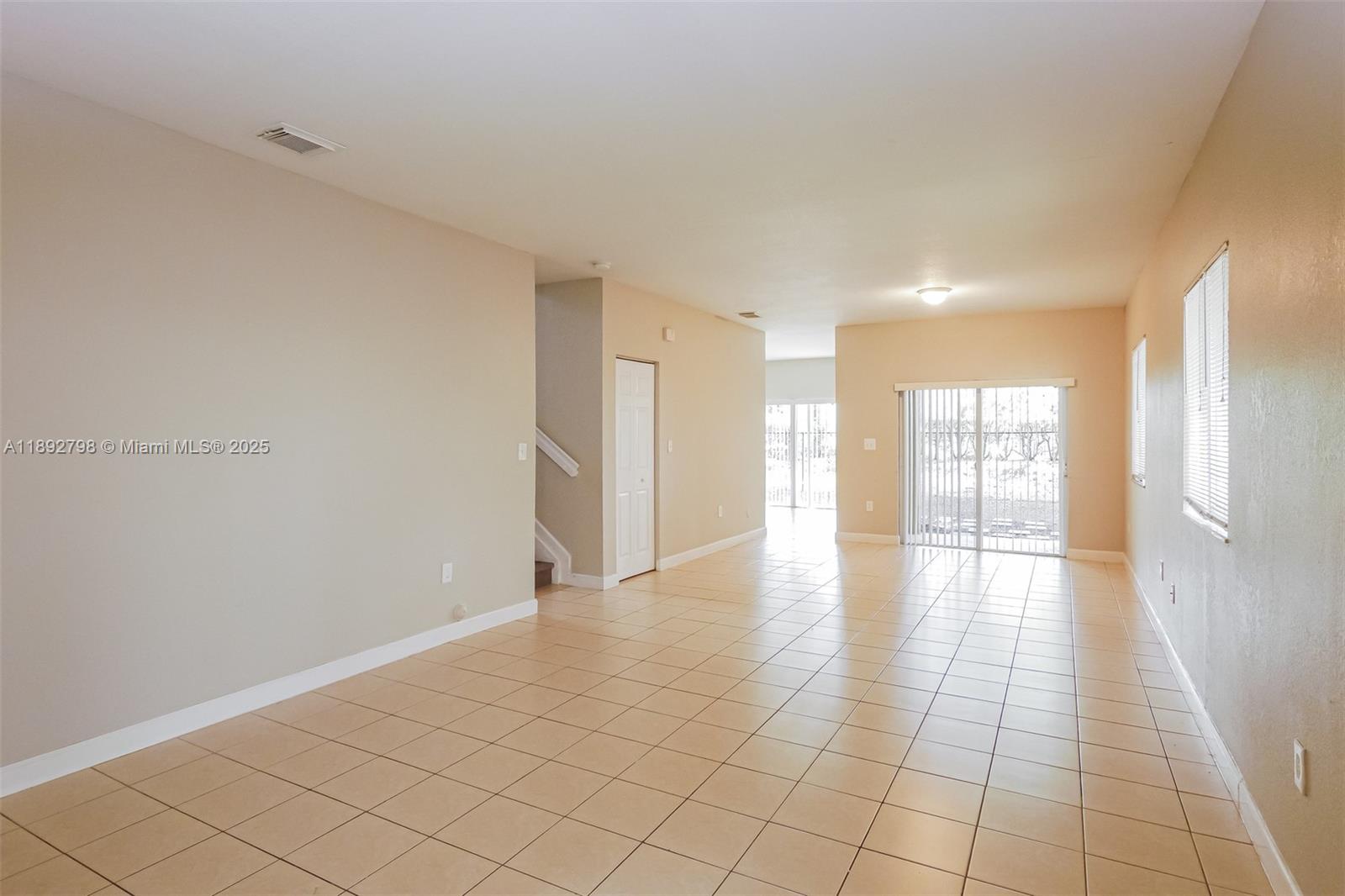 EMILIOS PLACE AT OASIS - Residential Lease
